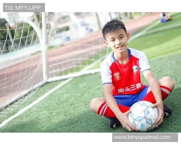 足球背心的选择与搭配技巧助你在球场上尽显风采与个性